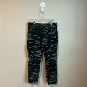 Pilcro and the Letterpress High-Rise Skinny Camouflage Corduroy Pants